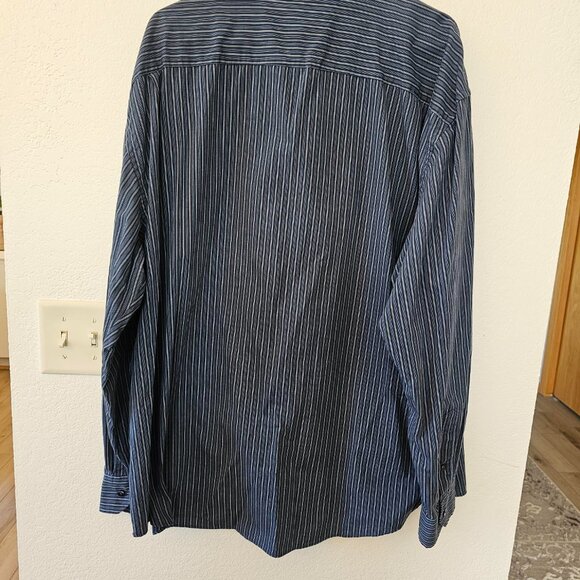 Van Heusen Men's Dress Shirt XXL (18-18 1/2) Long Sleeve Button Down Excellent - Picture 5 of 5